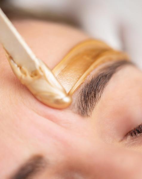 Eyebrow wax at Truyu.